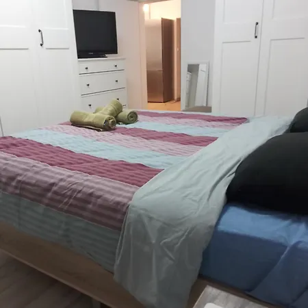 Appartamento Cozy Close To The Center *