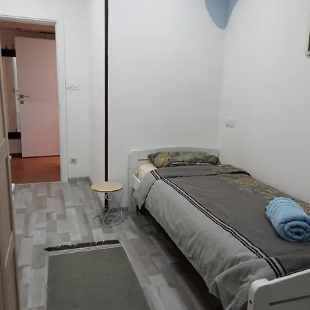 Apartment Cozy Close To The Center