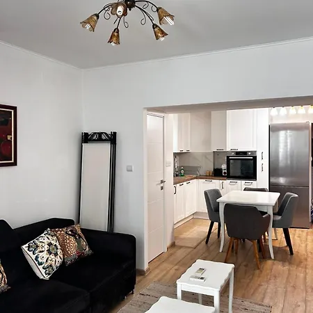 Cozy Close To The Center Apartamento *